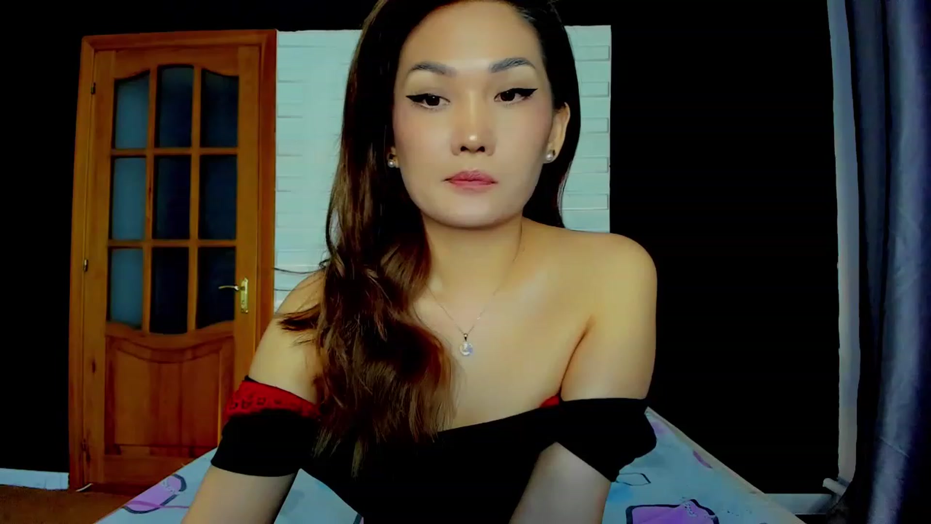 Gallery image thumbnail from Oiuysgdb's myfreecams stream on, 03/15/2023, 15:17 image 17 of 20
