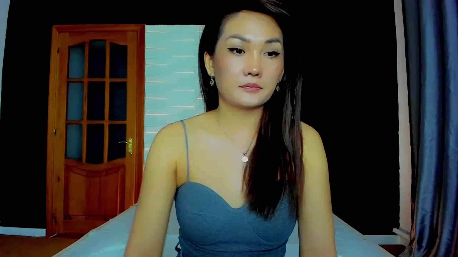 Gallery image thumbnail from Oiuysgdb's myfreecams stream on, 03/27/2023, 17:39 image 5 of 20
