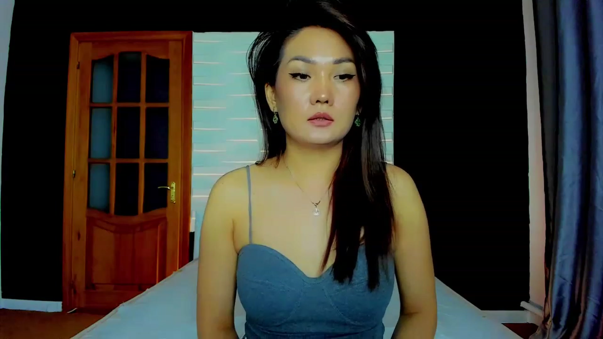 Gallery image thumbnail from Oiuysgdb's myfreecams stream on, 03/27/2023, 17:39 image 16 of 20