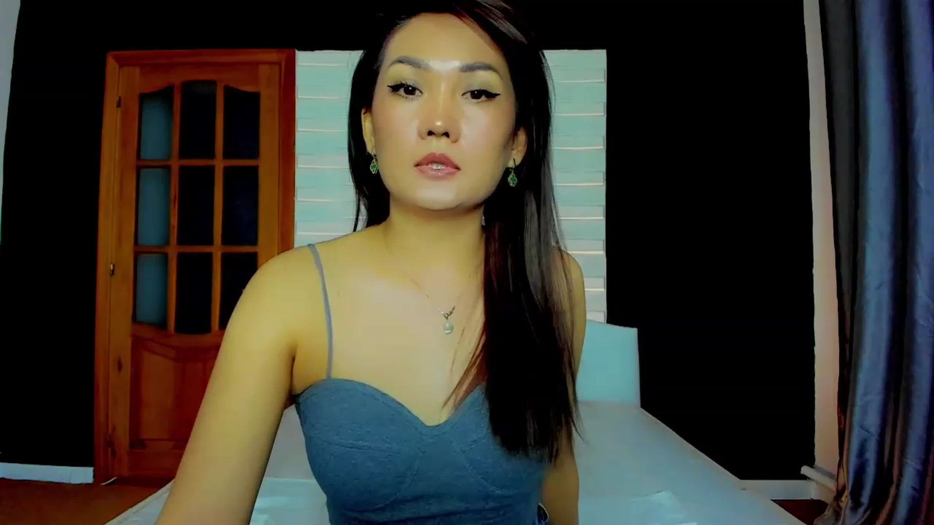 Gallery image thumbnail from Oiuysgdb's myfreecams stream on, 03/27/2023, 17:39 image 6 of 20