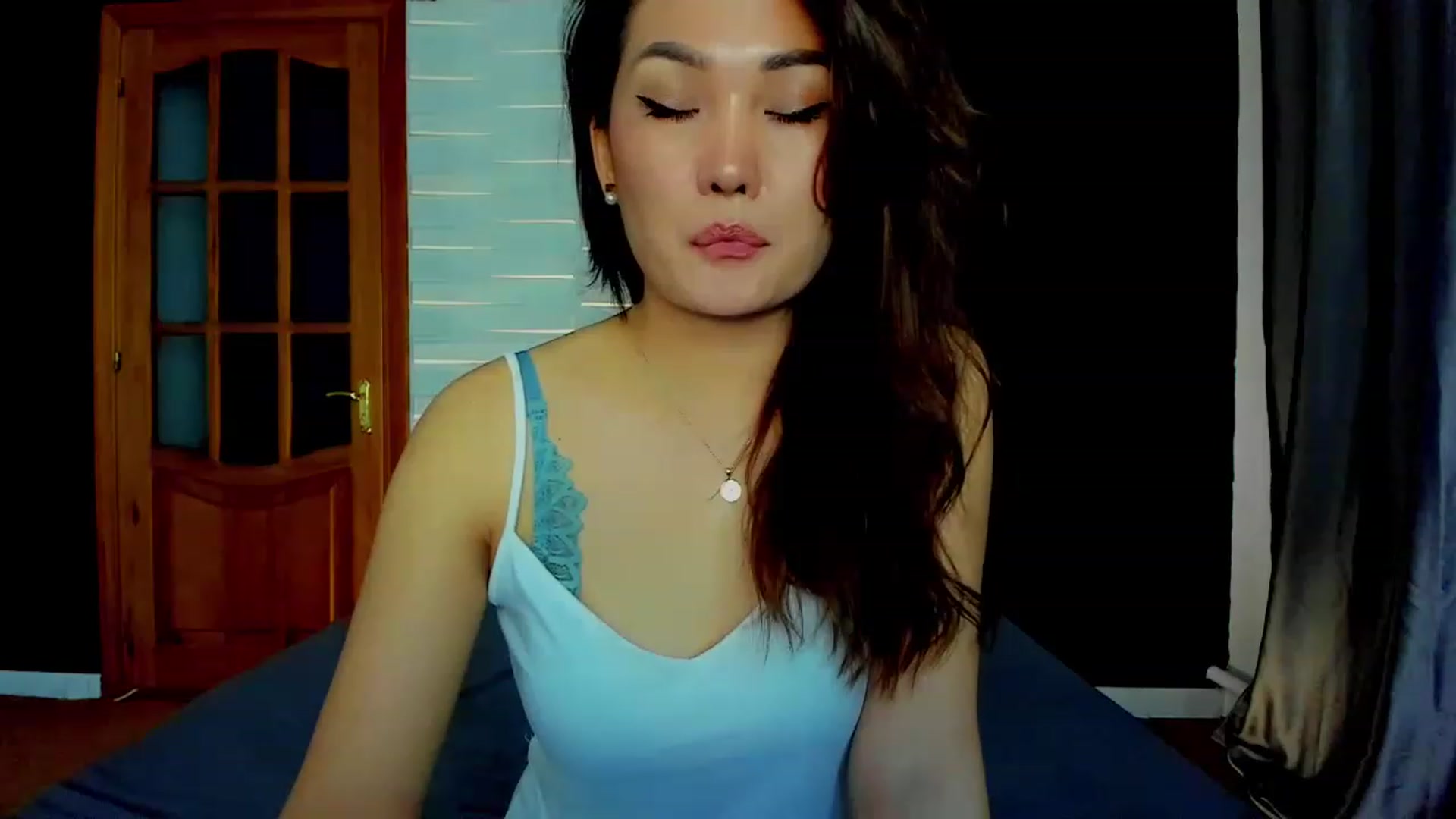 Gallery image thumbnail from Oiuysgdb's myfreecams stream on, 03/31/2023, 16:10 image 7 of 20
