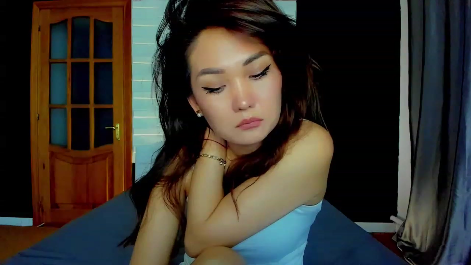 Gallery image thumbnail from Oiuysgdb's myfreecams stream on, 03/31/2023, 16:10 image 13 of 20