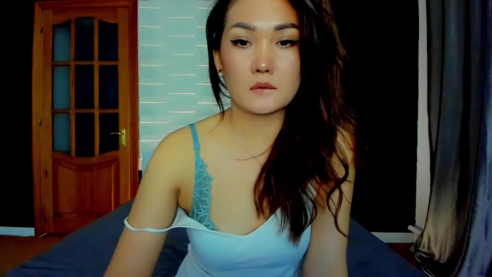 Gallery image thumbnail from Oiuysgdb's myfreecams stream on, 03/31/2023, 16:10 image 16 of 20