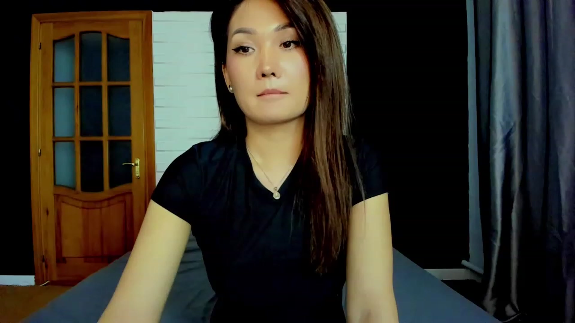 Gallery image thumbnail from Oiuysgdb's myfreecams stream on, 04/06/2023, 15:37 image 4 of 20