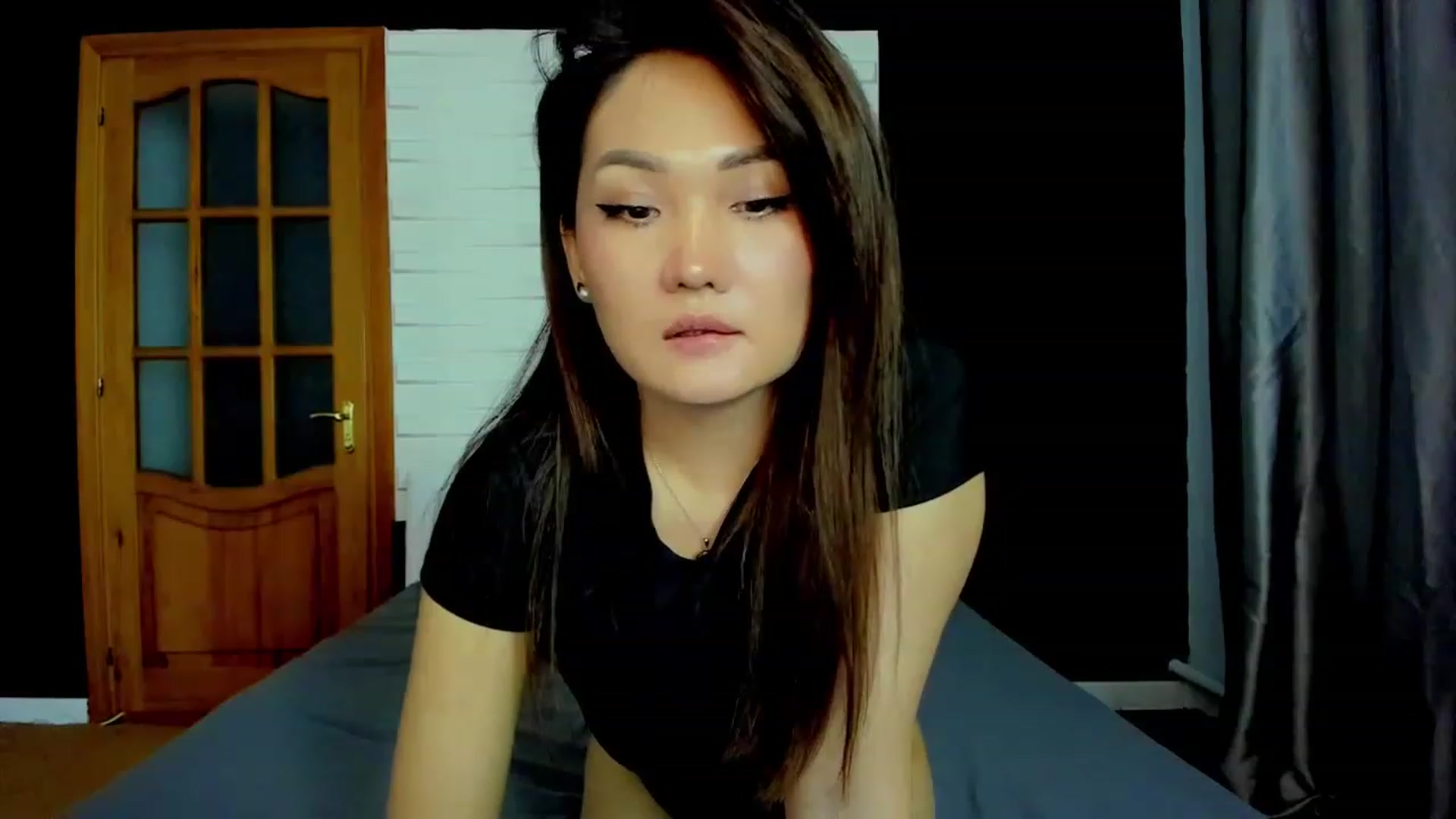 Gallery image thumbnail from Oiuysgdb's myfreecams stream on, 04/06/2023, 15:37 image 9 of 20
