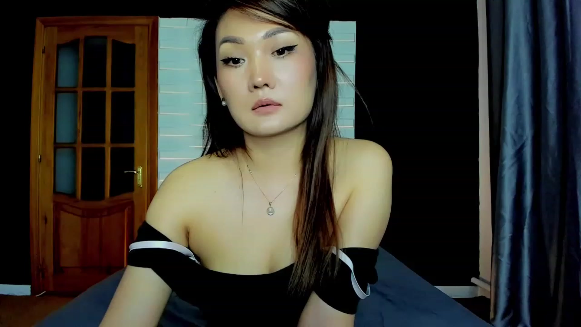 Gallery image thumbnail from Oiuysgdb's myfreecams stream on, 04/08/2023, 15:10 image 12 of 20
