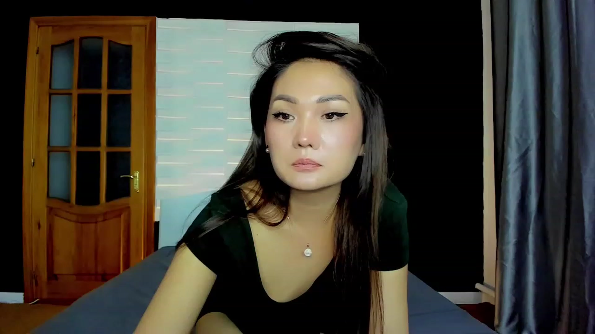 Gallery image thumbnail from Oiuysgdb's myfreecams stream on, 04/08/2023, 17:13 image 16 of 20