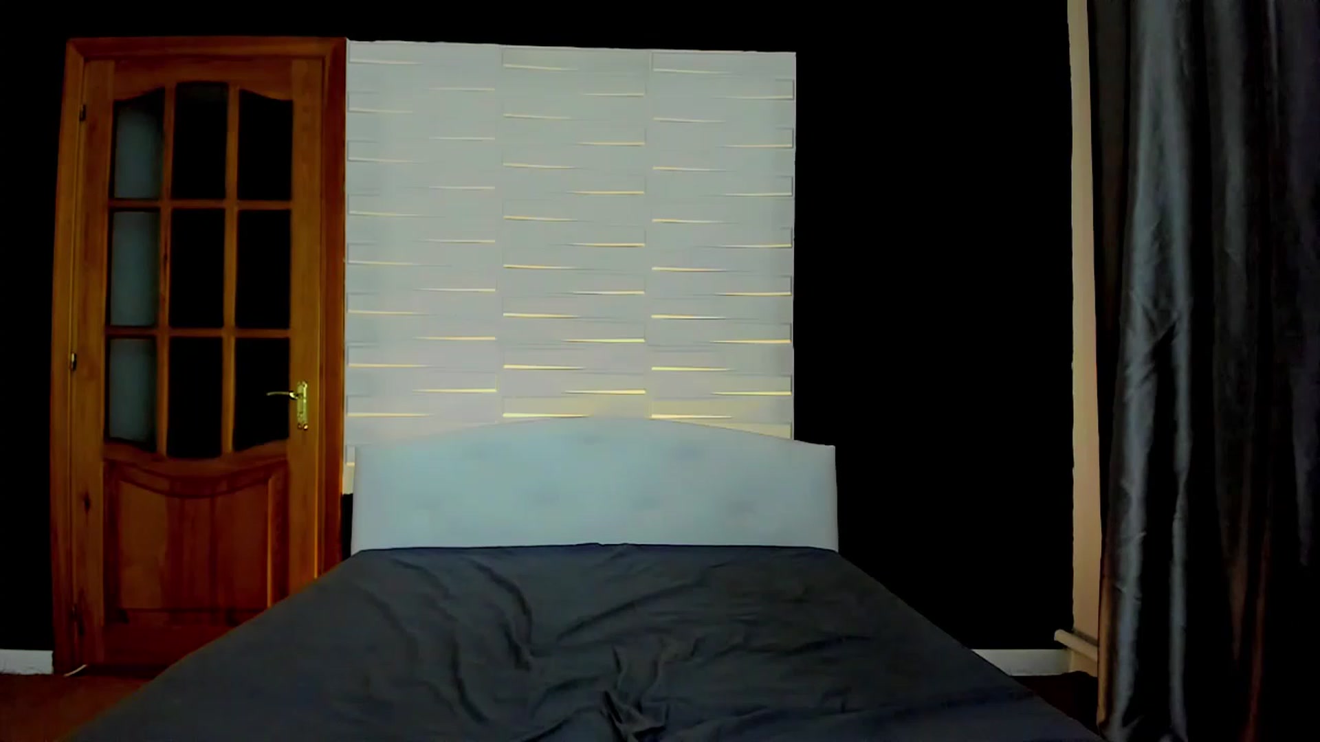 Gallery image thumbnail from Oiuysgdb's myfreecams stream on, 04/08/2023, 17:13 image 17 of 20