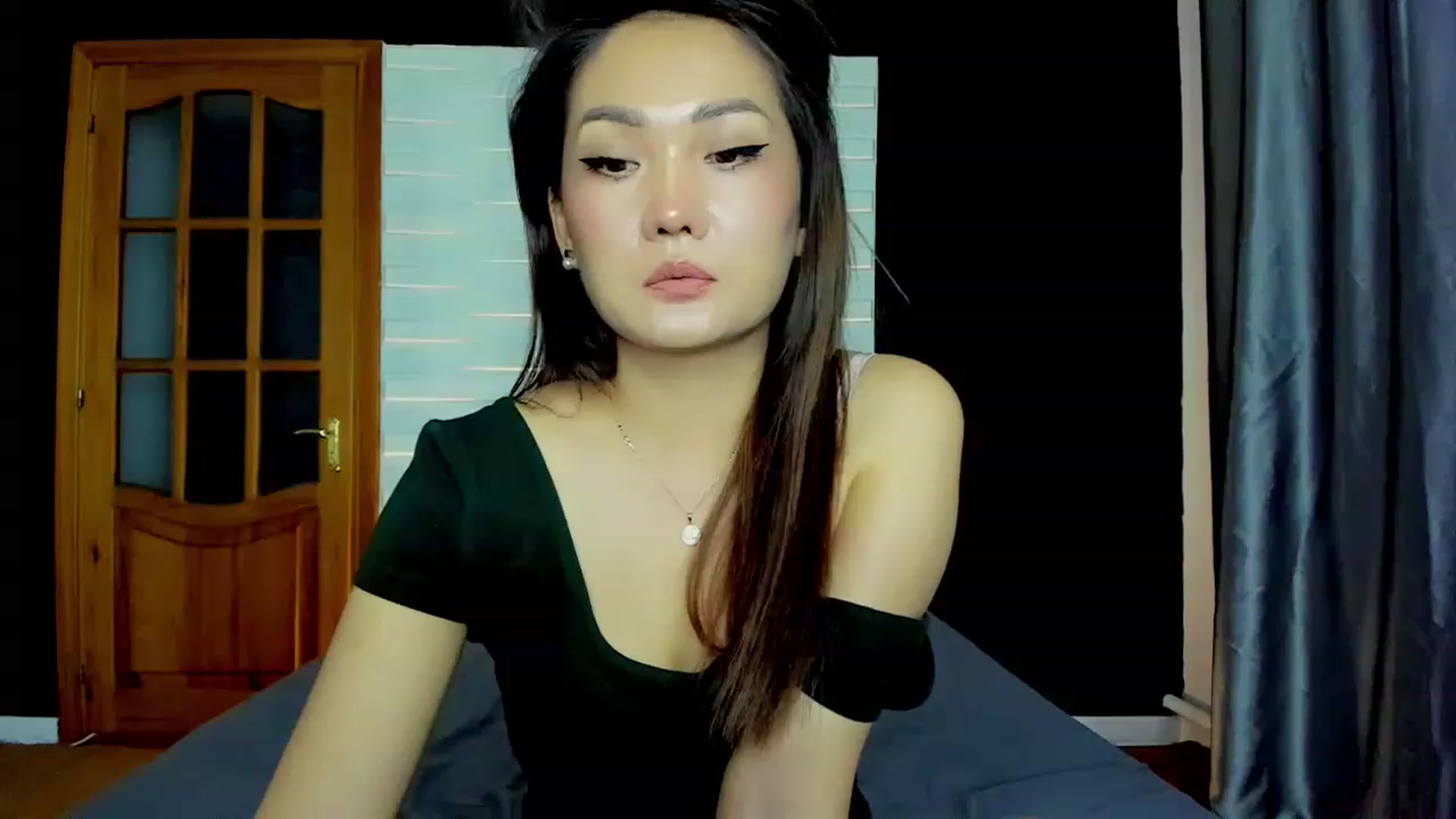 Gallery image thumbnail from Oiuysgdb's myfreecams stream on, 04/08/2023, 17:13 image 5 of 20