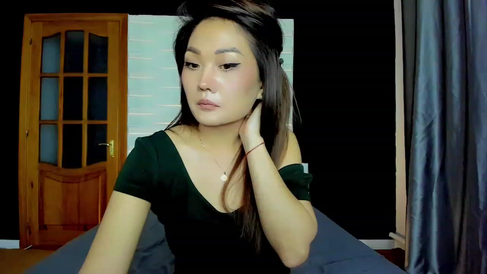 Gallery image thumbnail from Oiuysgdb's myfreecams stream on, 04/08/2023, 17:13 image 7 of 20
