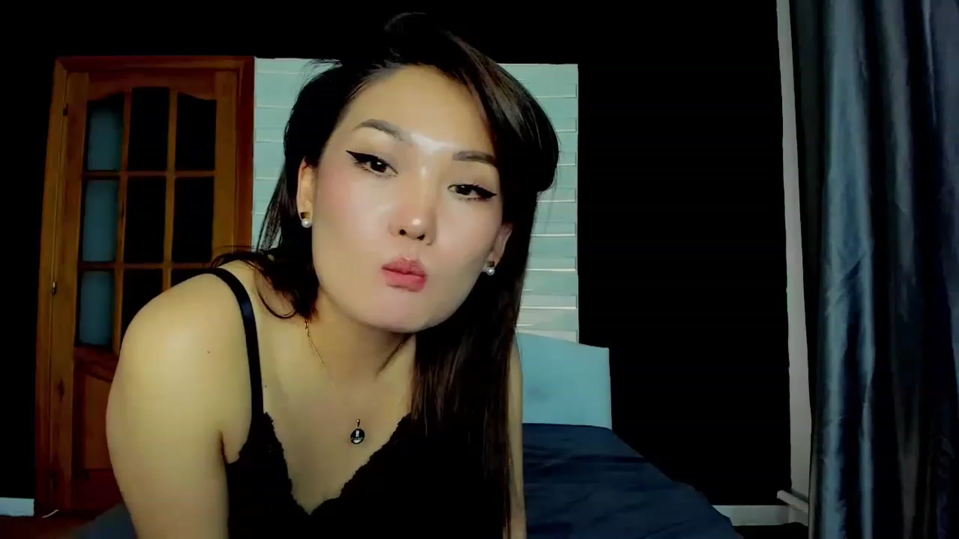 Gallery image thumbnail from Oiuysgdb's myfreecams stream on, 04/09/2023, 14:20 image 6 of 20