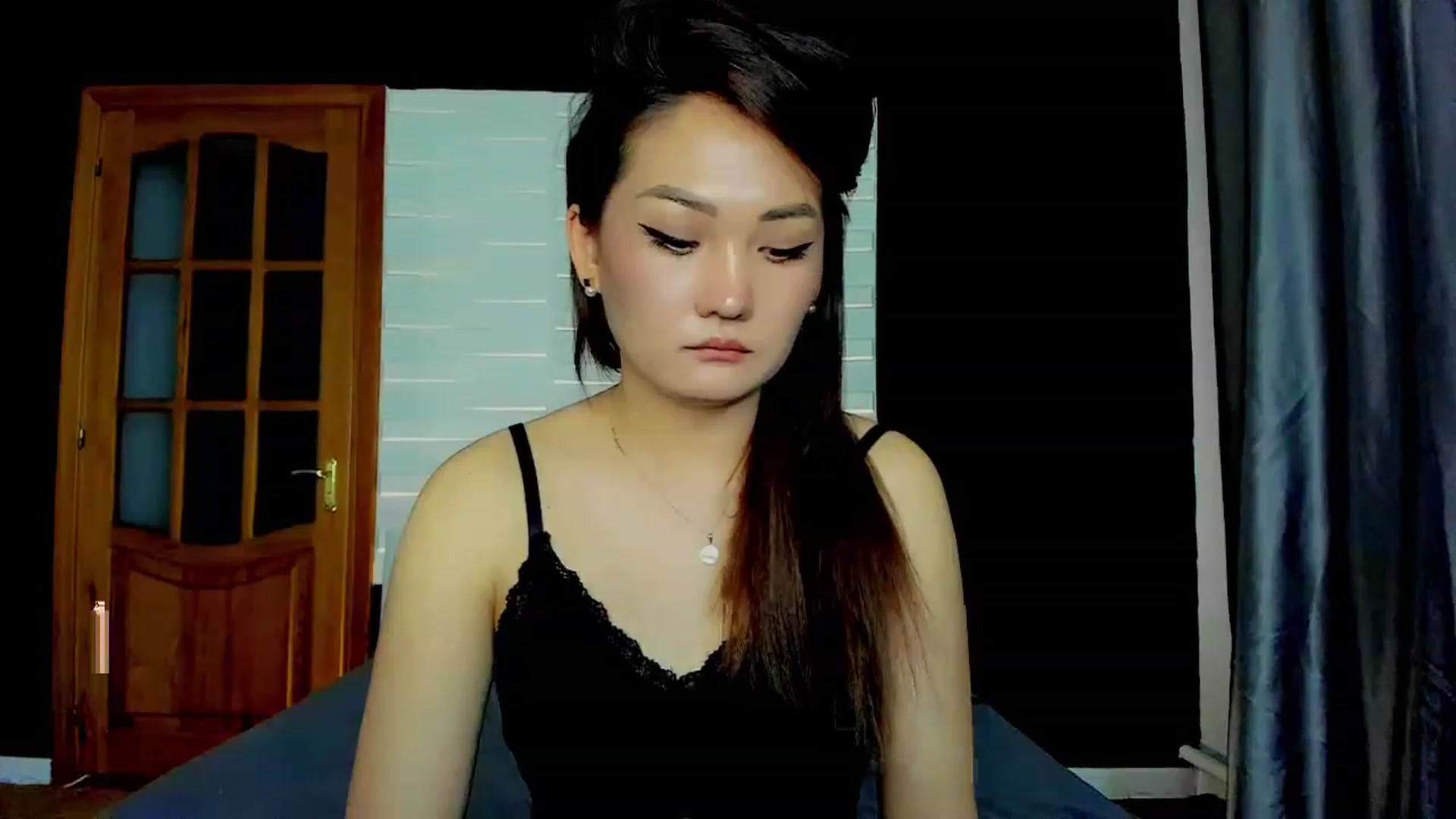 Gallery image thumbnail from Oiuysgdb's myfreecams stream on, 04/09/2023, 14:20 image 12 of 20