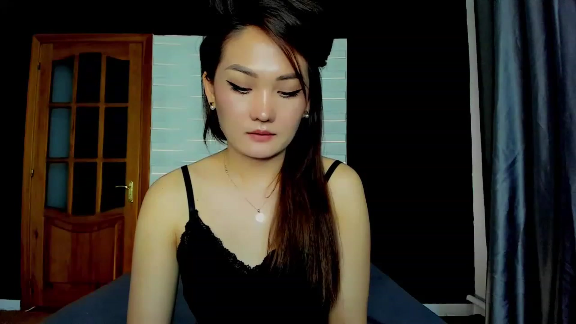 Gallery image thumbnail from Oiuysgdb's myfreecams stream on, 04/09/2023, 14:20 image 14 of 20