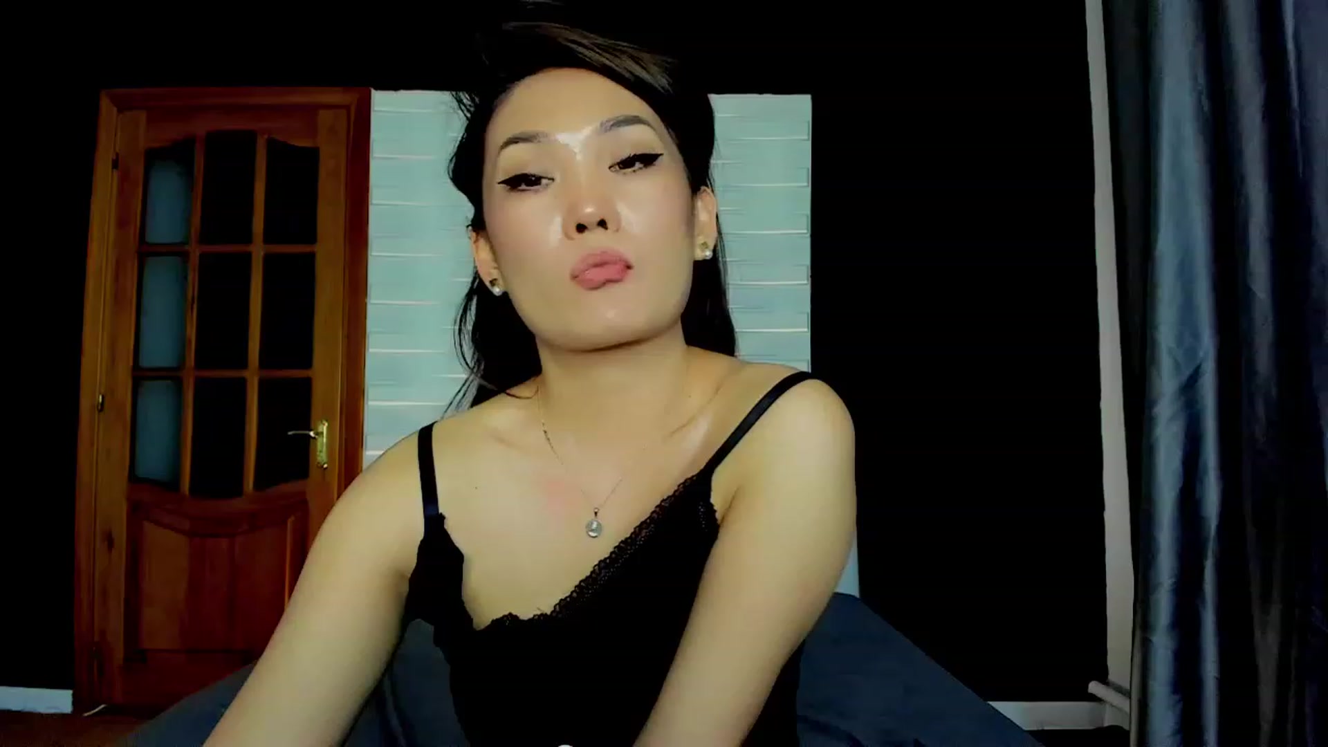 Gallery image thumbnail from Oiuysgdb's myfreecams stream on, 04/09/2023, 14:57 image 12 of 20