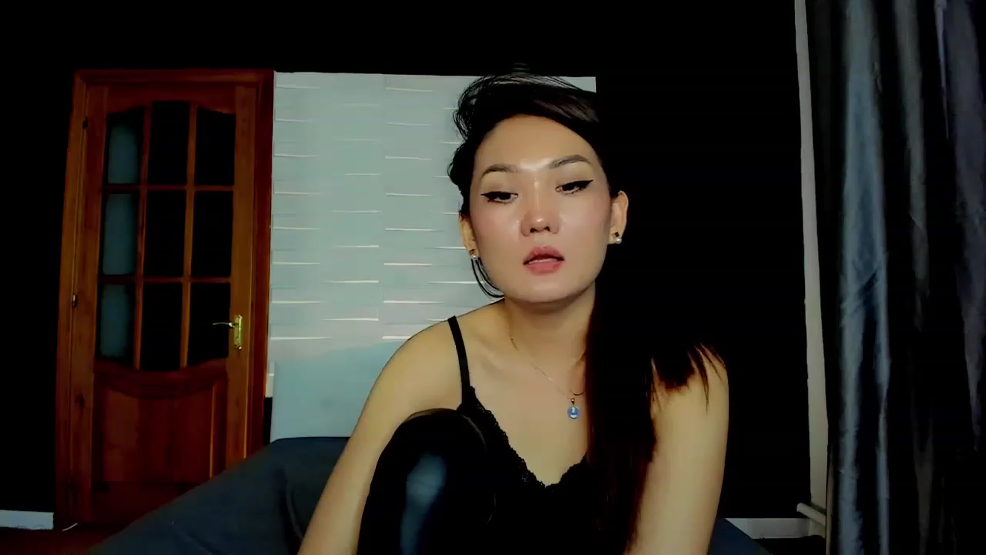 Gallery image thumbnail from Oiuysgdb's myfreecams stream on, 04/09/2023, 14:57 image 8 of 20