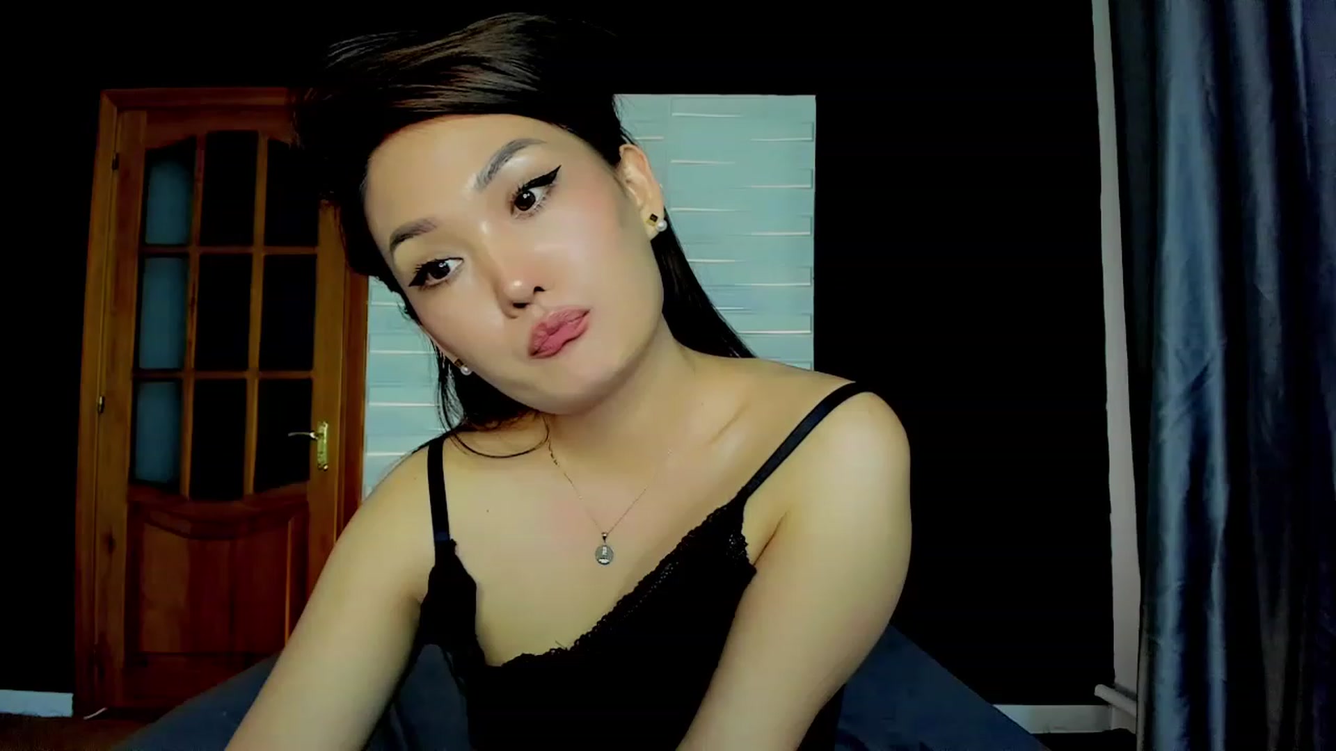 Gallery image thumbnail from Oiuysgdb's myfreecams stream on, 04/09/2023, 14:57 image 13 of 20