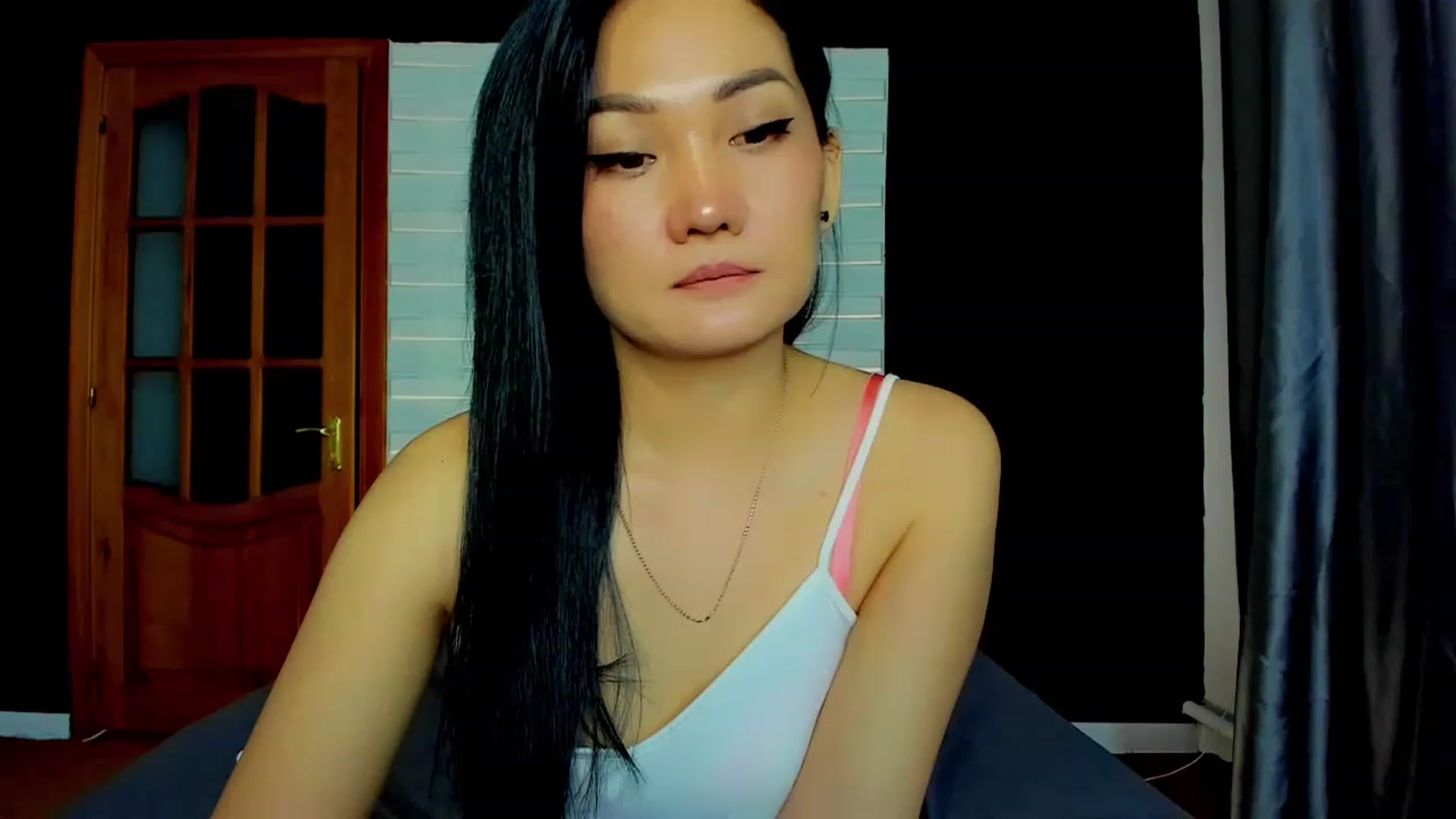 Gallery image thumbnail from Oiuysgdb's myfreecams stream on, 04/13/2023, 15:23 image 16 of 20