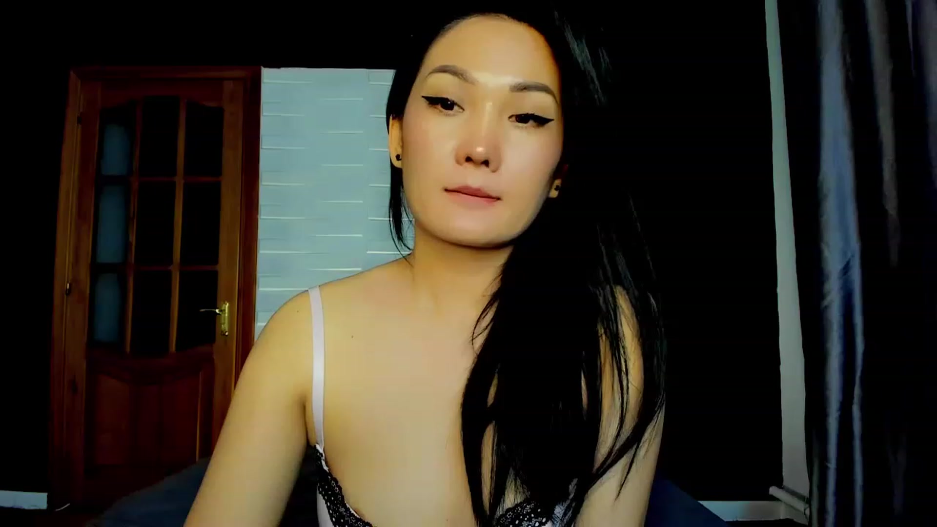 Gallery image thumbnail from Oiuysgdb's myfreecams stream on, 04/15/2023, 16:08 image 9 of 20