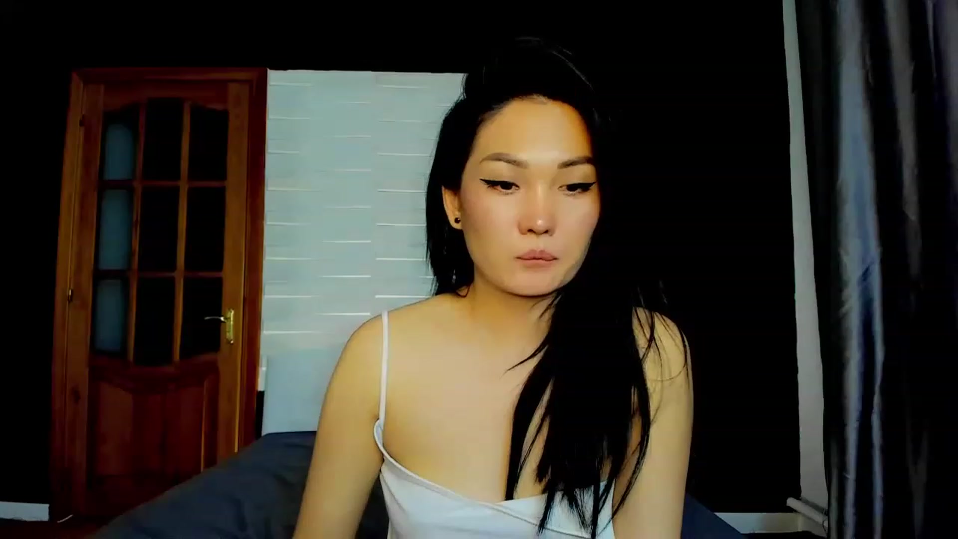 Gallery image thumbnail from Oiuysgdb's myfreecams stream on, 04/15/2023, 17:50 image 17 of 20
