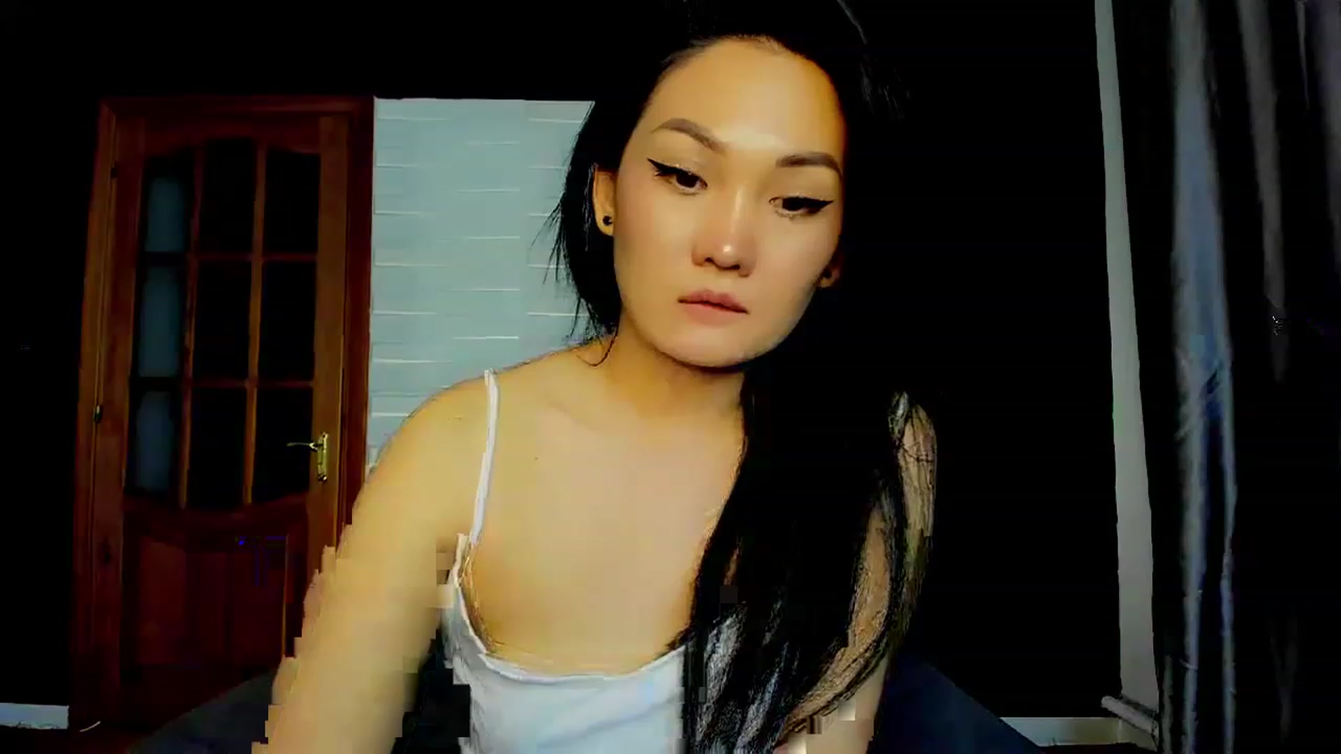 Gallery image thumbnail from Oiuysgdb's myfreecams stream on, 04/15/2023, 17:50 image 8 of 20