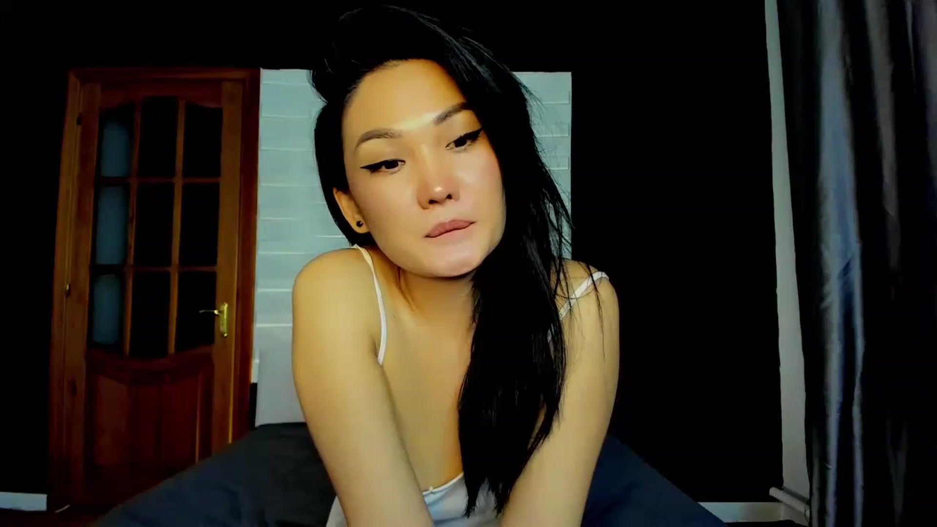Gallery image thumbnail from Oiuysgdb's myfreecams stream on, 04/15/2023, 17:50 image 10 of 20