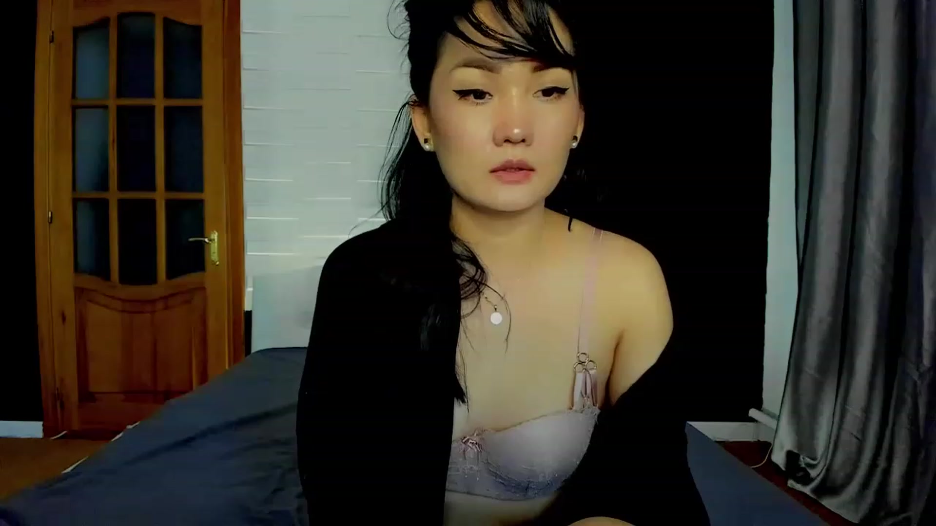 Gallery image thumbnail from Oiuysgdb's myfreecams stream on, 04/30/2023, 17:40 image 18 of 20