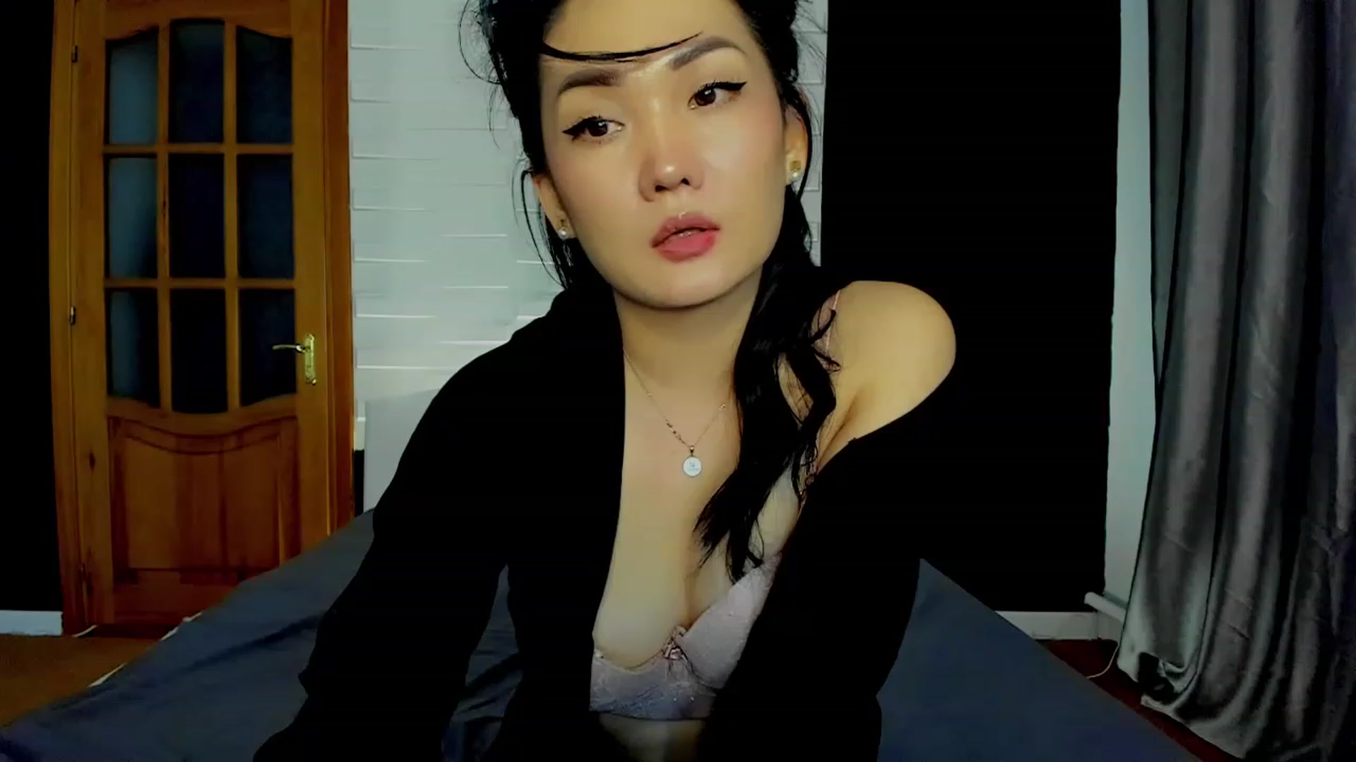 Gallery image thumbnail from Oiuysgdb's myfreecams stream on, 04/30/2023, 17:40 image 1 of 20