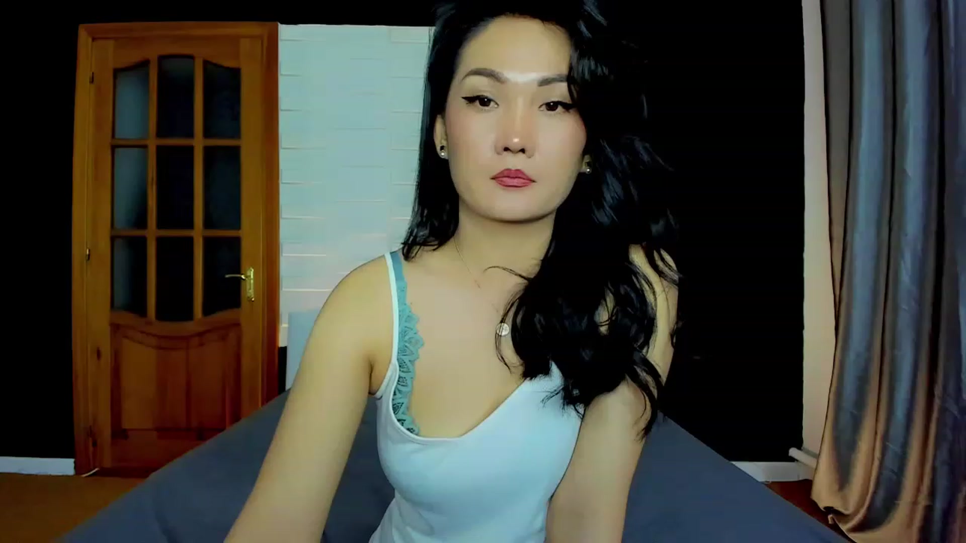 Gallery image thumbnail from Oiuysgdb's myfreecams stream on, 05/06/2023, 15:11 image 2 of 20