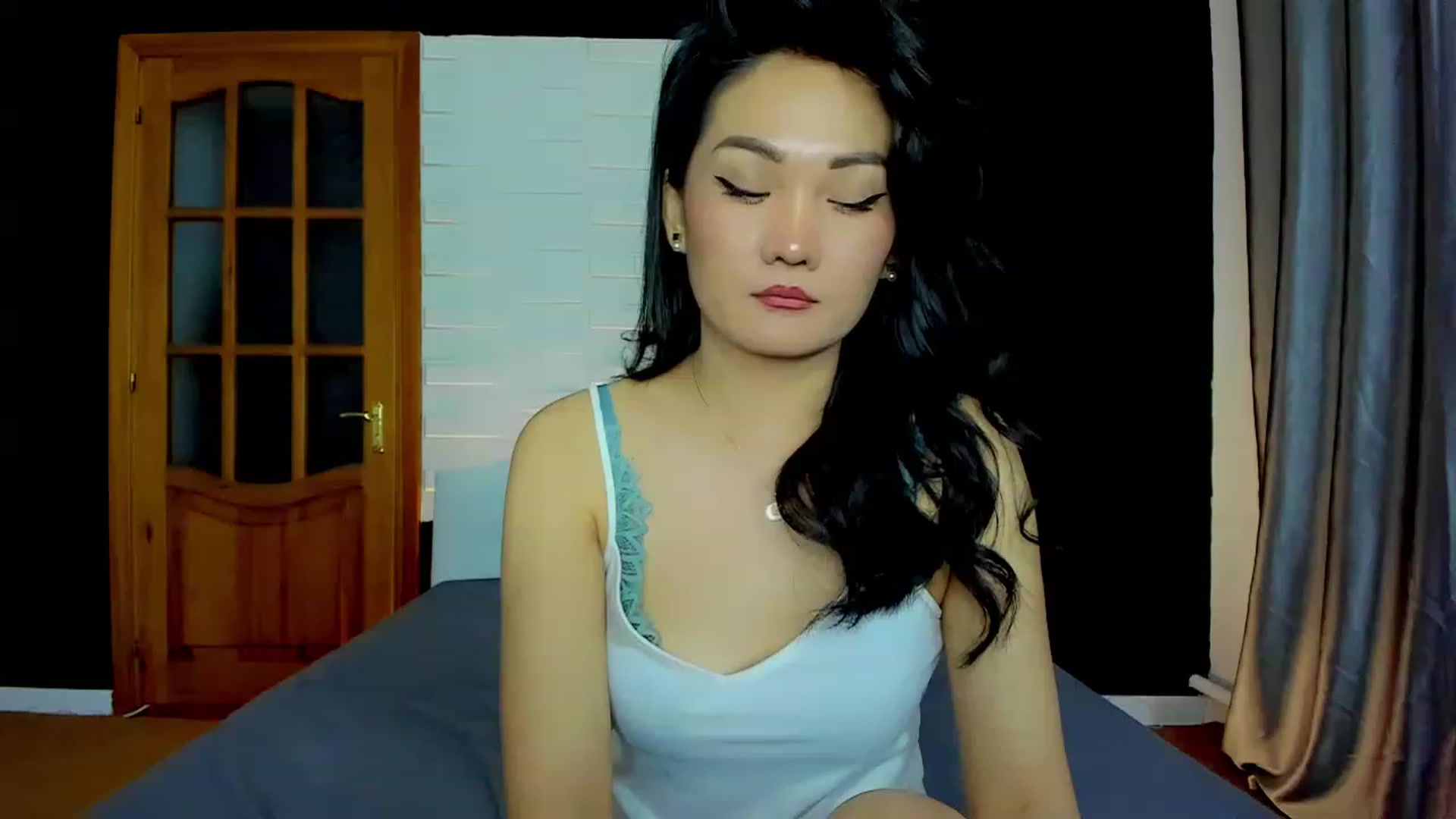 Gallery image thumbnail from Oiuysgdb's myfreecams stream on, 05/06/2023, 15:11 image 11 of 20