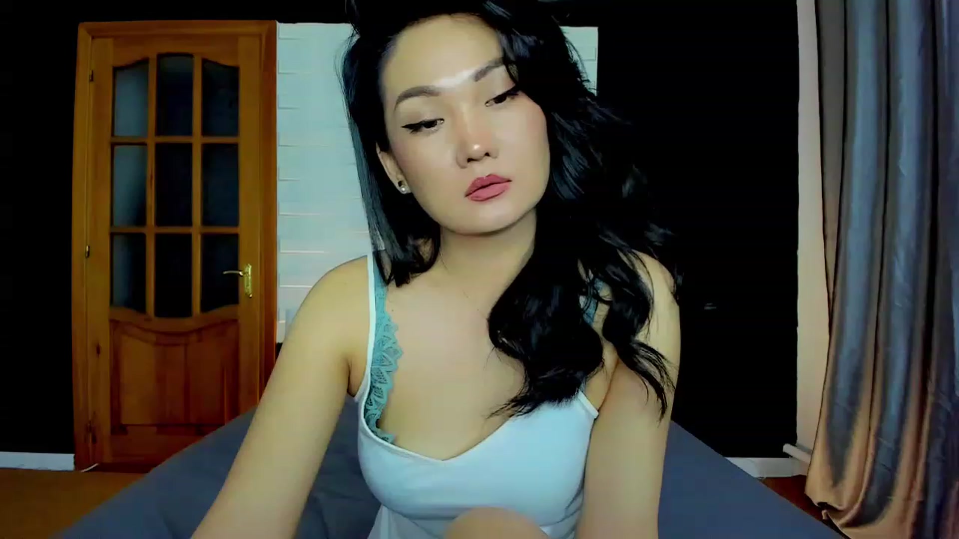 Gallery image thumbnail from Oiuysgdb's myfreecams stream on, 05/06/2023, 15:11 image 12 of 20