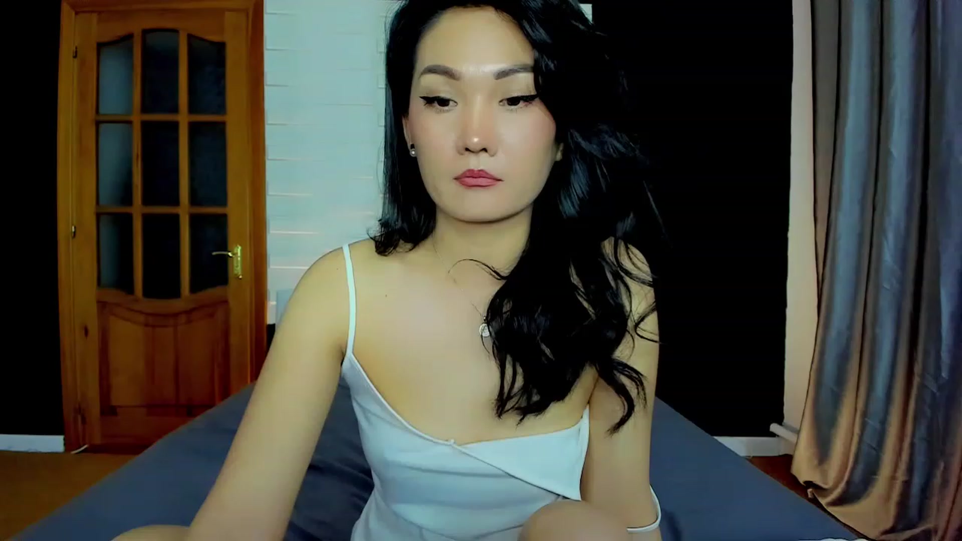 Gallery image thumbnail from Oiuysgdb's myfreecams stream on, 05/06/2023, 15:41 image 17 of 20