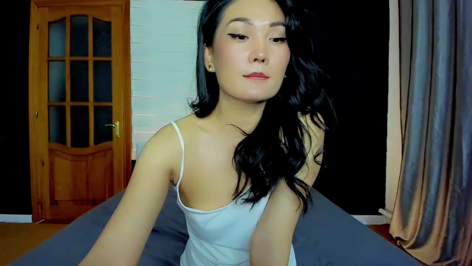 Gallery image thumbnail from Oiuysgdb's myfreecams stream on, 05/06/2023, 15:41 image 2 of 20