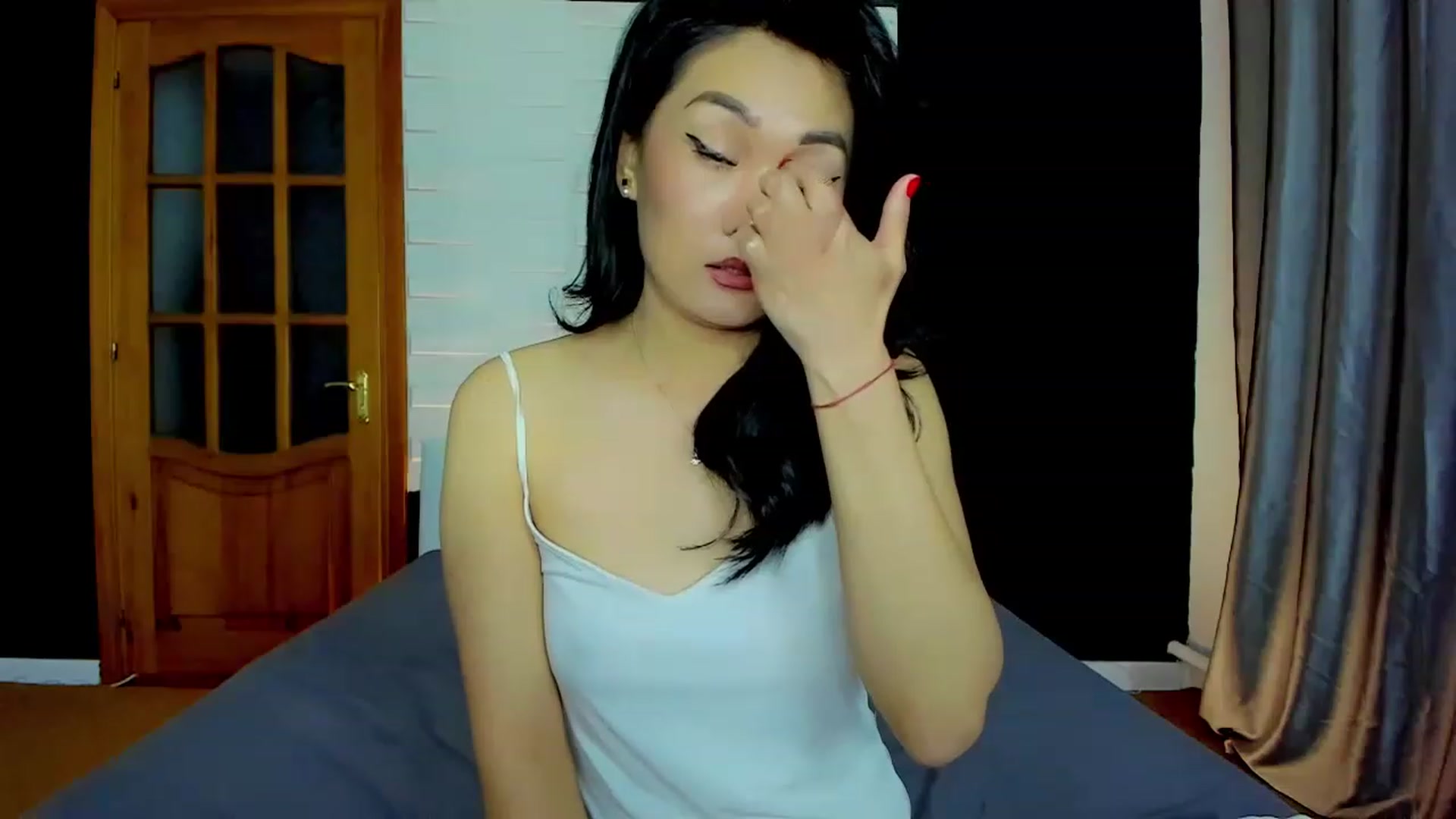 Gallery image thumbnail from Oiuysgdb's myfreecams stream on, 05/06/2023, 16:40 image 18 of 20