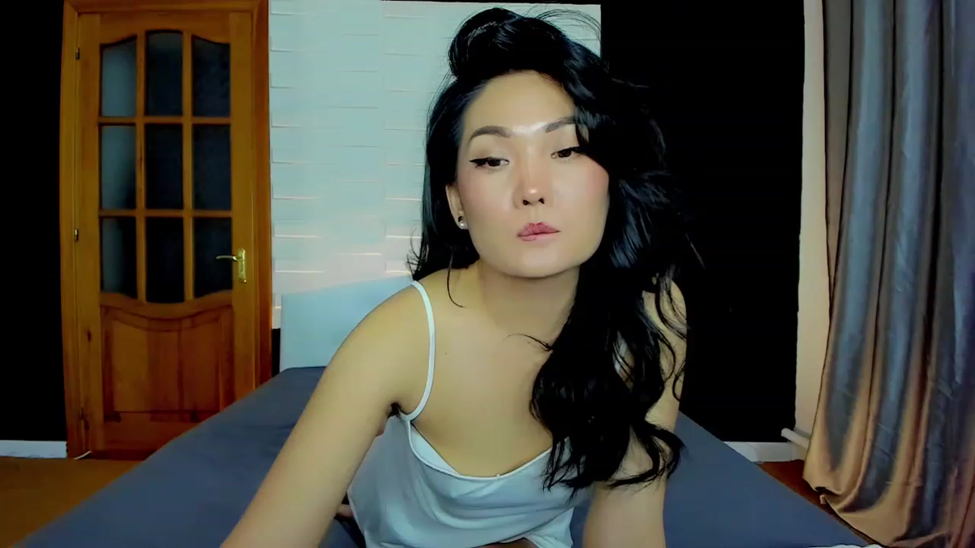 Gallery image thumbnail from Oiuysgdb's myfreecams stream on, 05/06/2023, 16:40 image 7 of 20