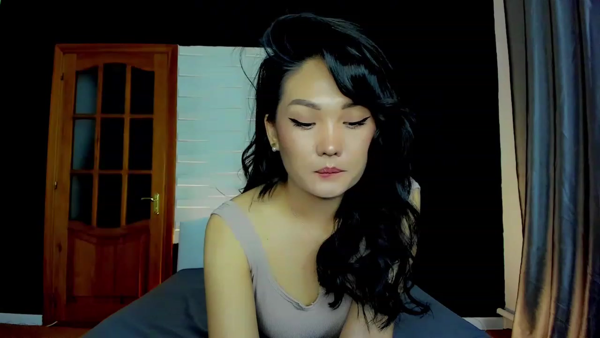 Gallery image thumbnail from Oiuysgdb's myfreecams stream on, 05/08/2023, 15:32 image 1 of 20