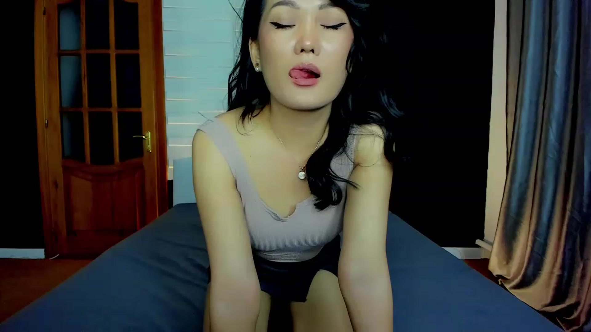 Gallery image thumbnail from Oiuysgdb's myfreecams stream on, 05/08/2023, 15:32 image 4 of 20
