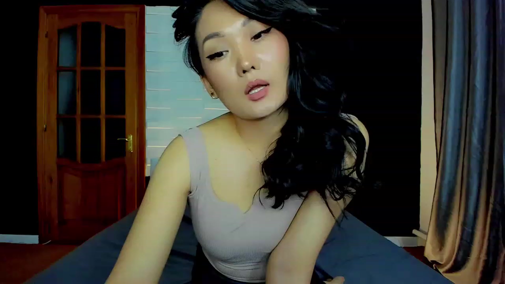 Gallery image thumbnail from Oiuysgdb's myfreecams stream on, 05/08/2023, 16:50 image 10 of 20