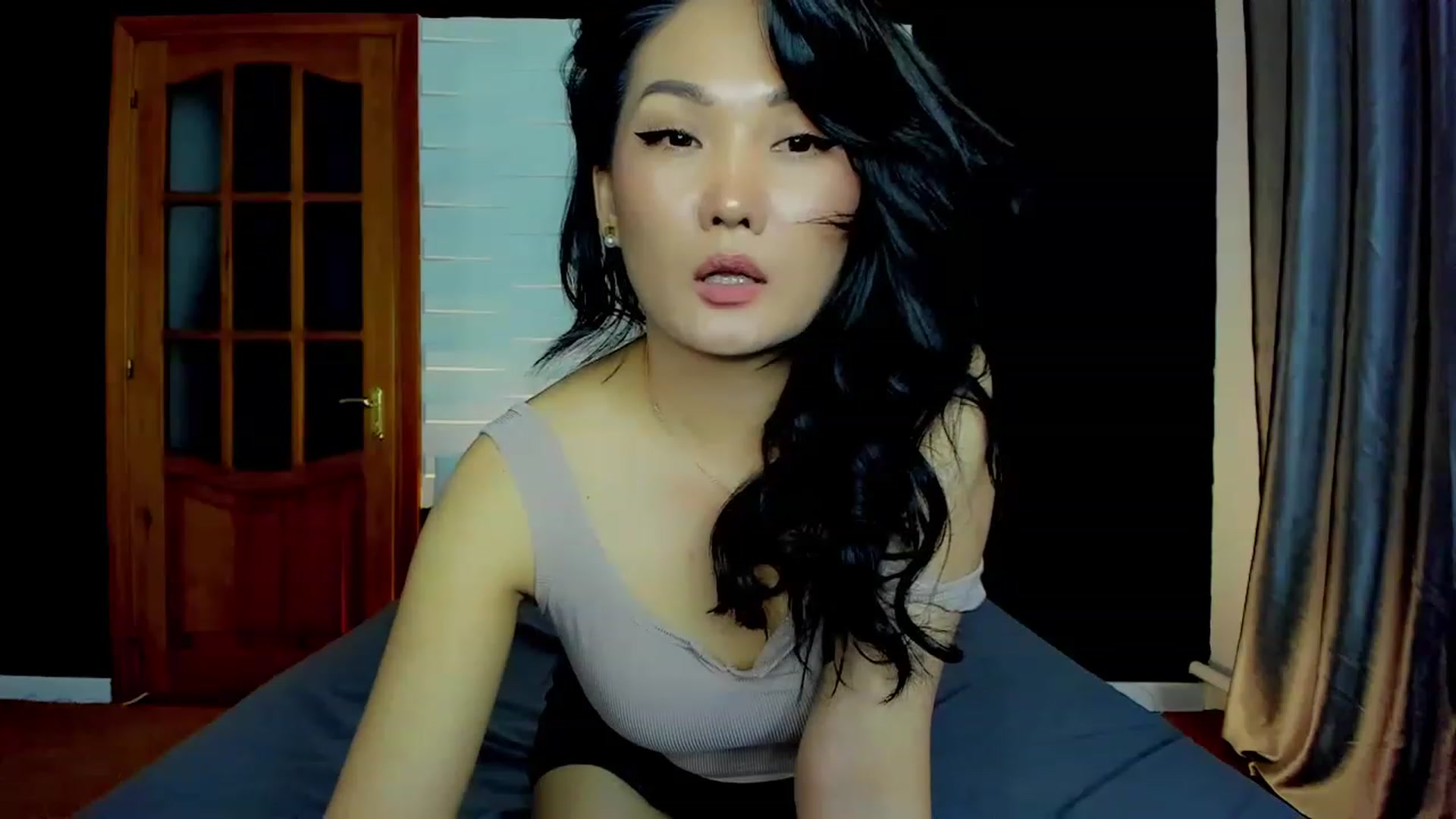 Gallery image thumbnail from Oiuysgdb's myfreecams stream on, 05/08/2023, 16:50 image 2 of 20