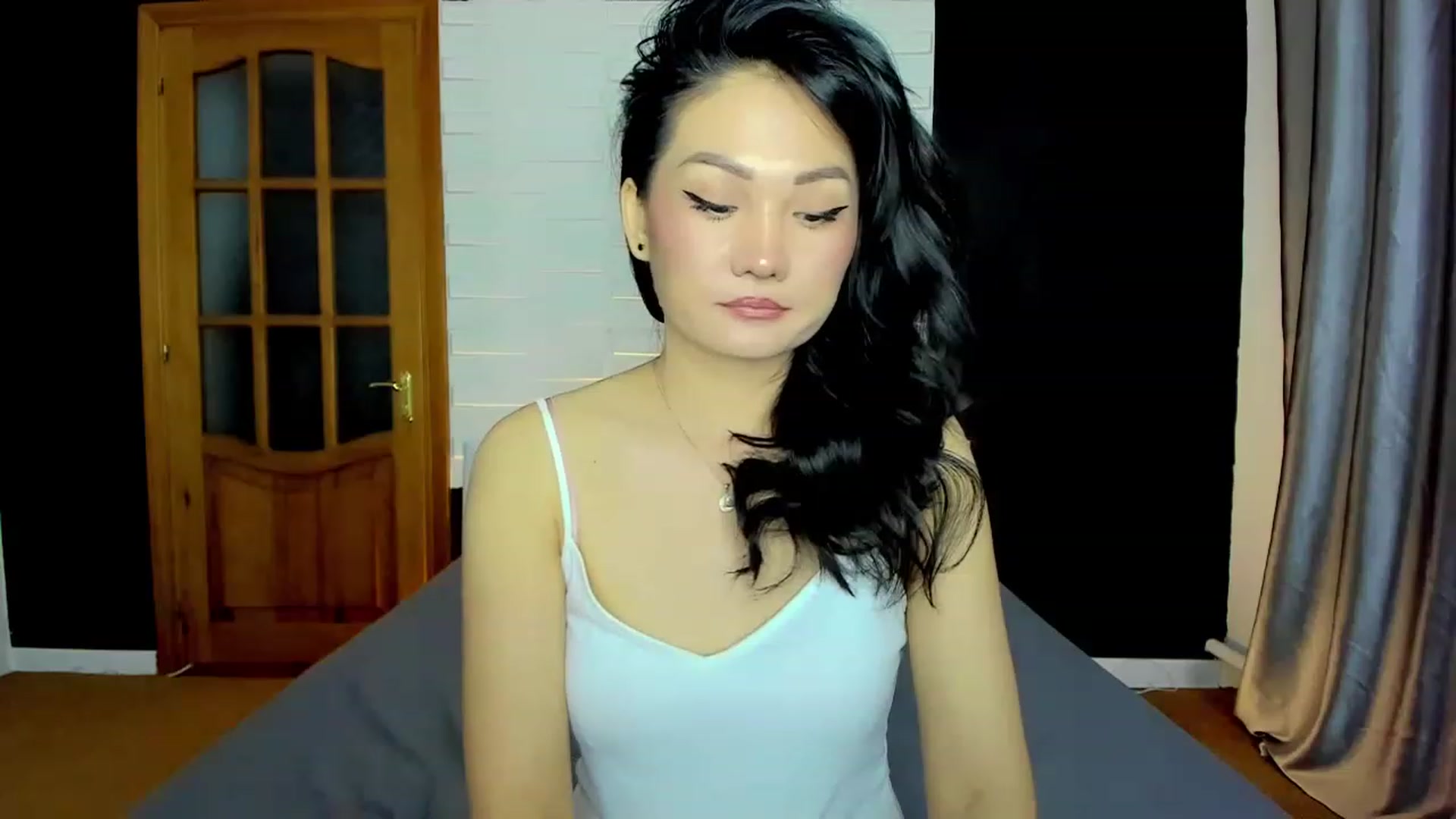 Gallery image thumbnail from Oiuysgdb's myfreecams stream on, 05/10/2023, 15:51 image 2 of 20