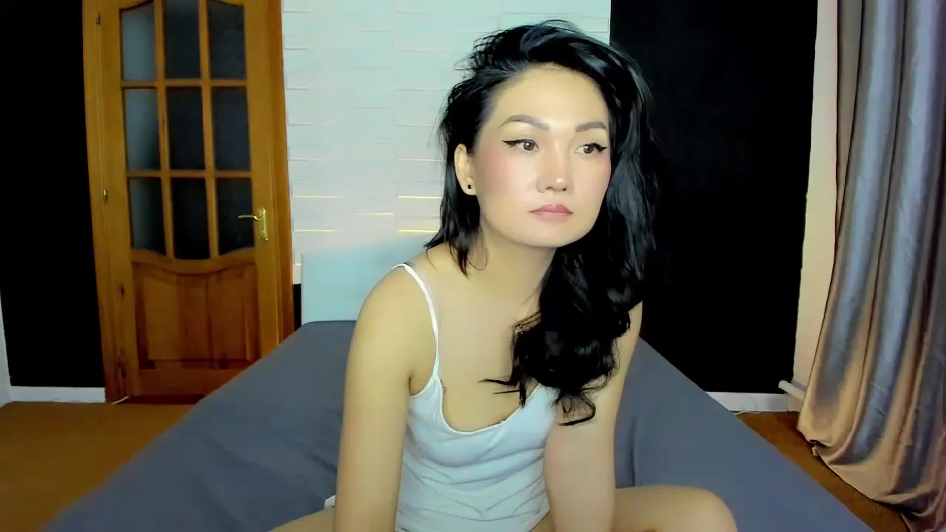 Gallery image thumbnail from Oiuysgdb's myfreecams stream on, 05/10/2023, 16:48 image 12 of 20