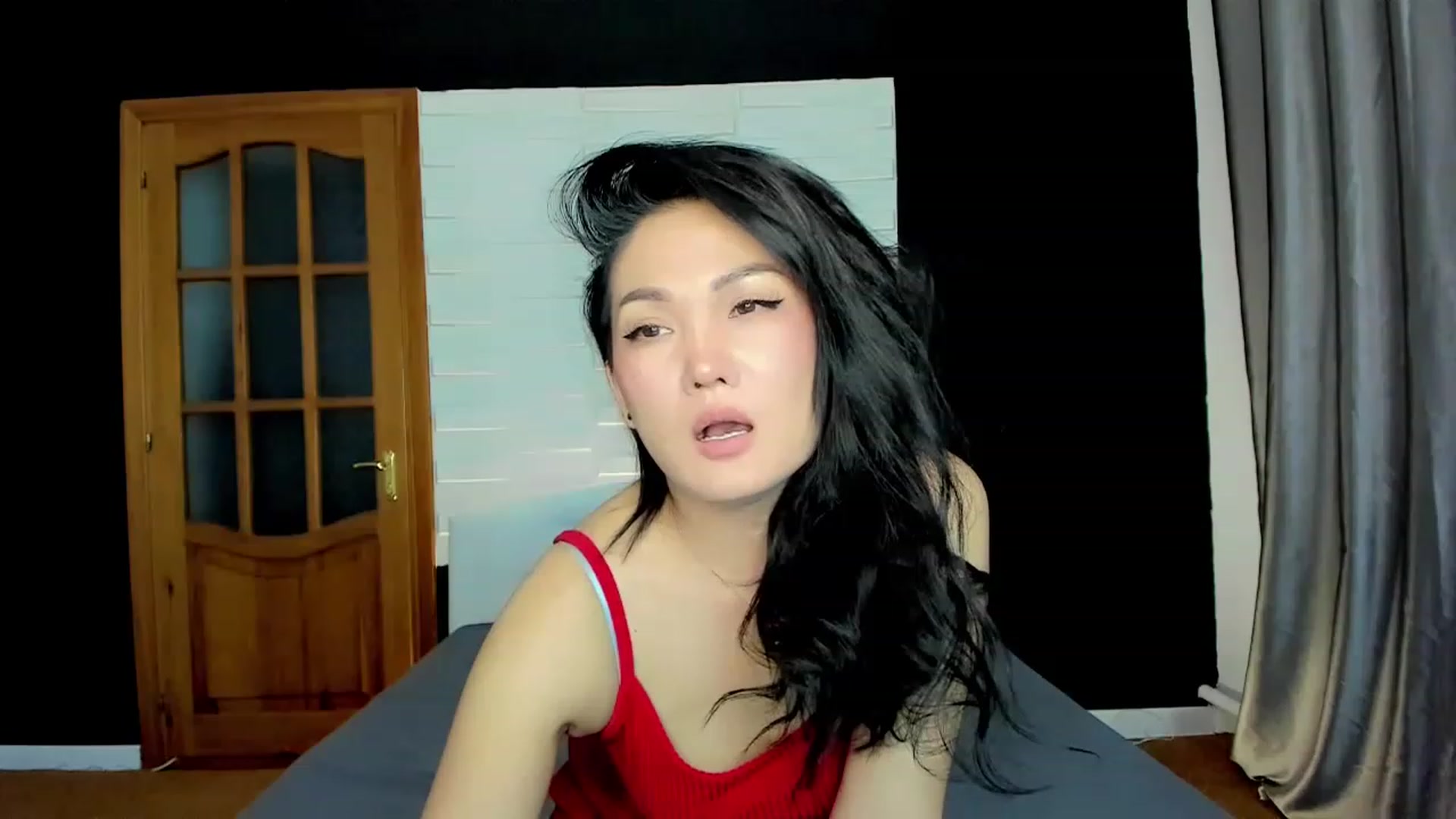 Gallery image thumbnail from Oiuysgdb's myfreecams stream on, 05/11/2023, 14:49 image 3 of 20