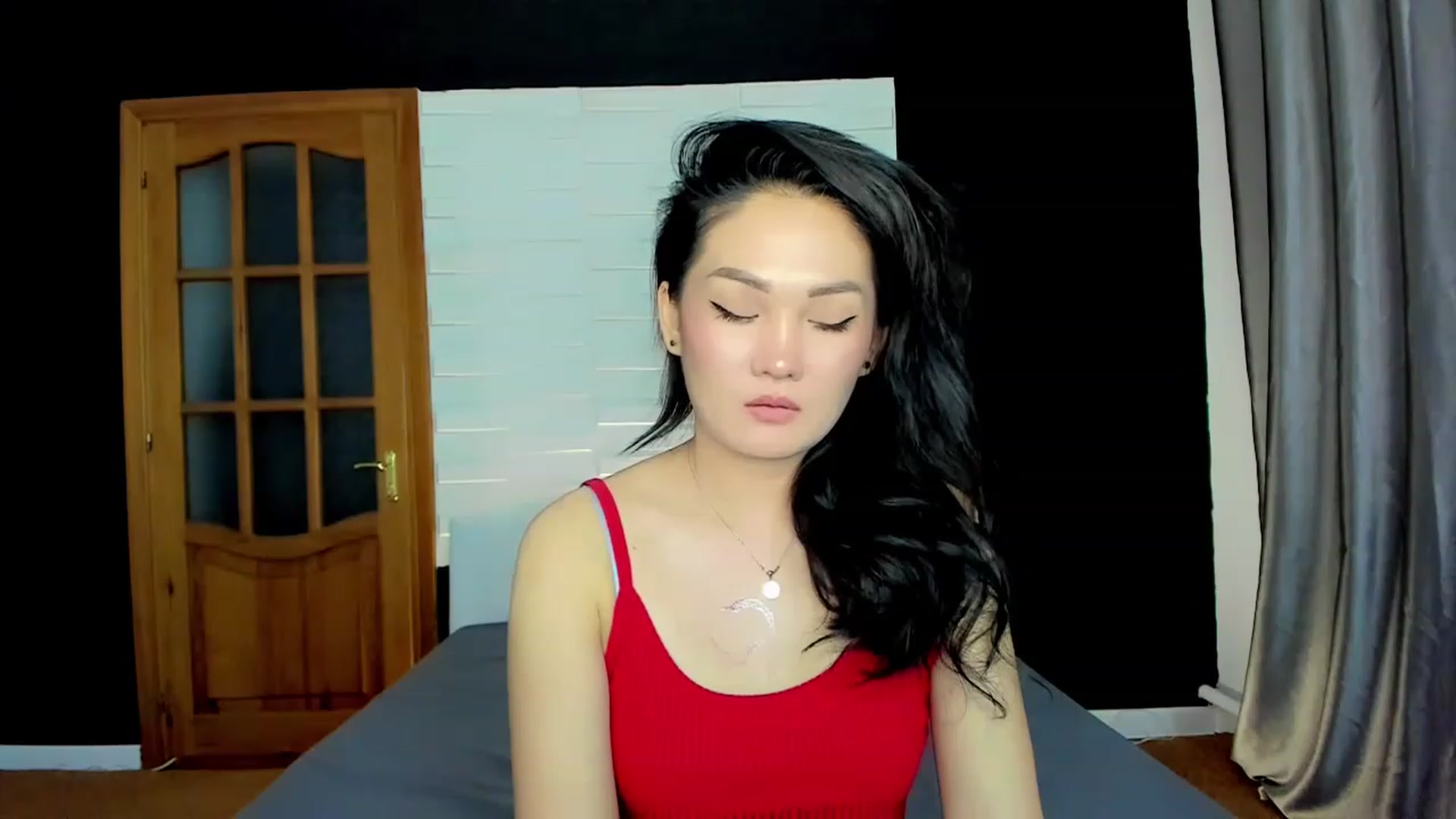 Gallery image thumbnail from Oiuysgdb's myfreecams stream on, 05/11/2023, 14:49 image 12 of 20