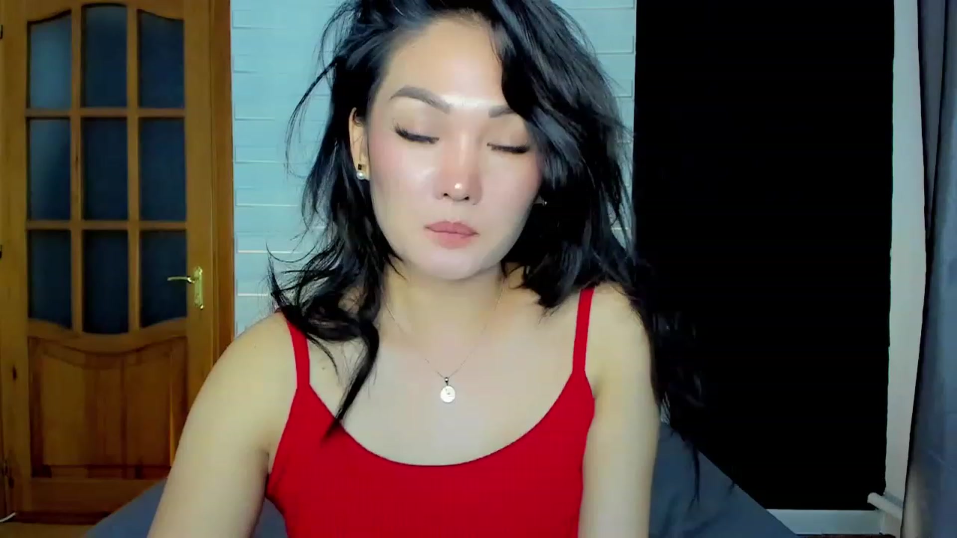 Gallery image thumbnail from Oiuysgdb's myfreecams stream on, 05/25/2023, 16:14 image 17 of 20