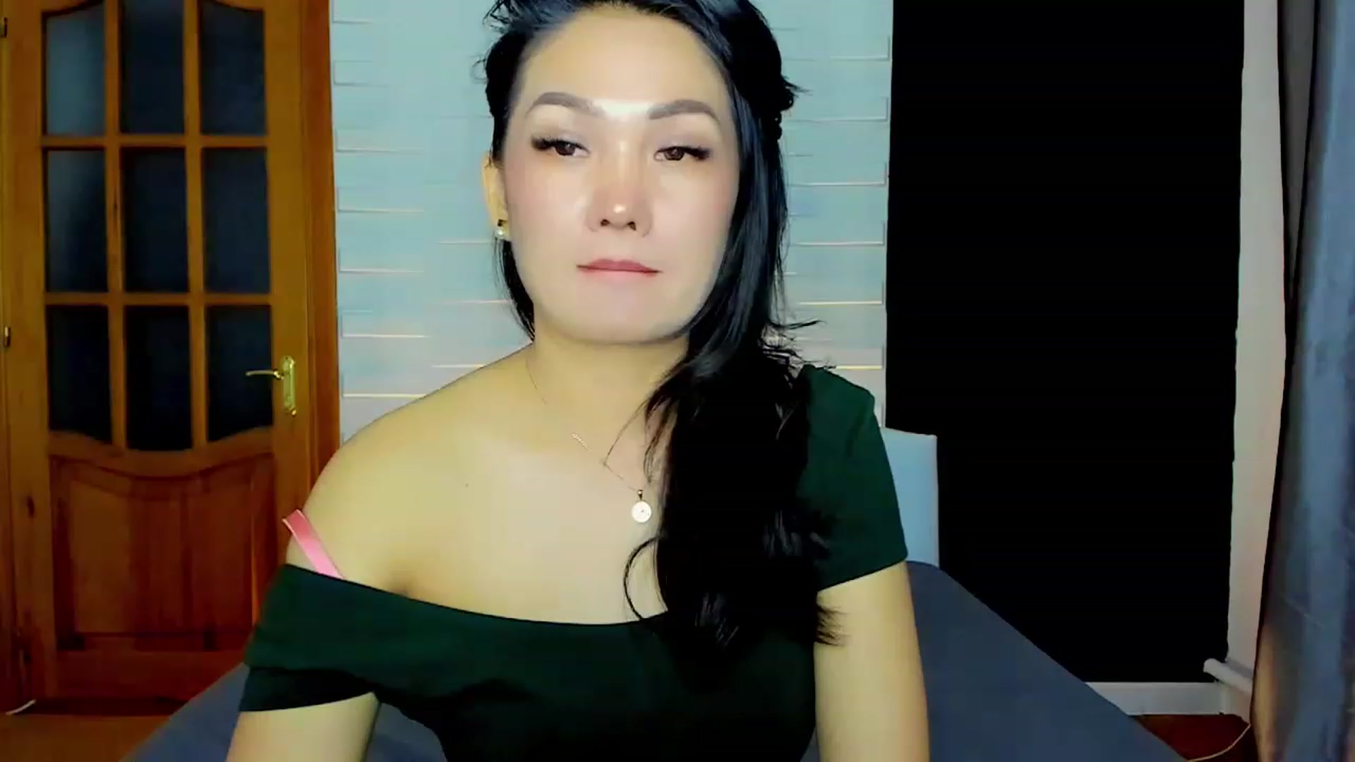 Gallery image thumbnail from Oiuysgdb's myfreecams stream on, 05/27/2023, 15:30 image 2 of 20