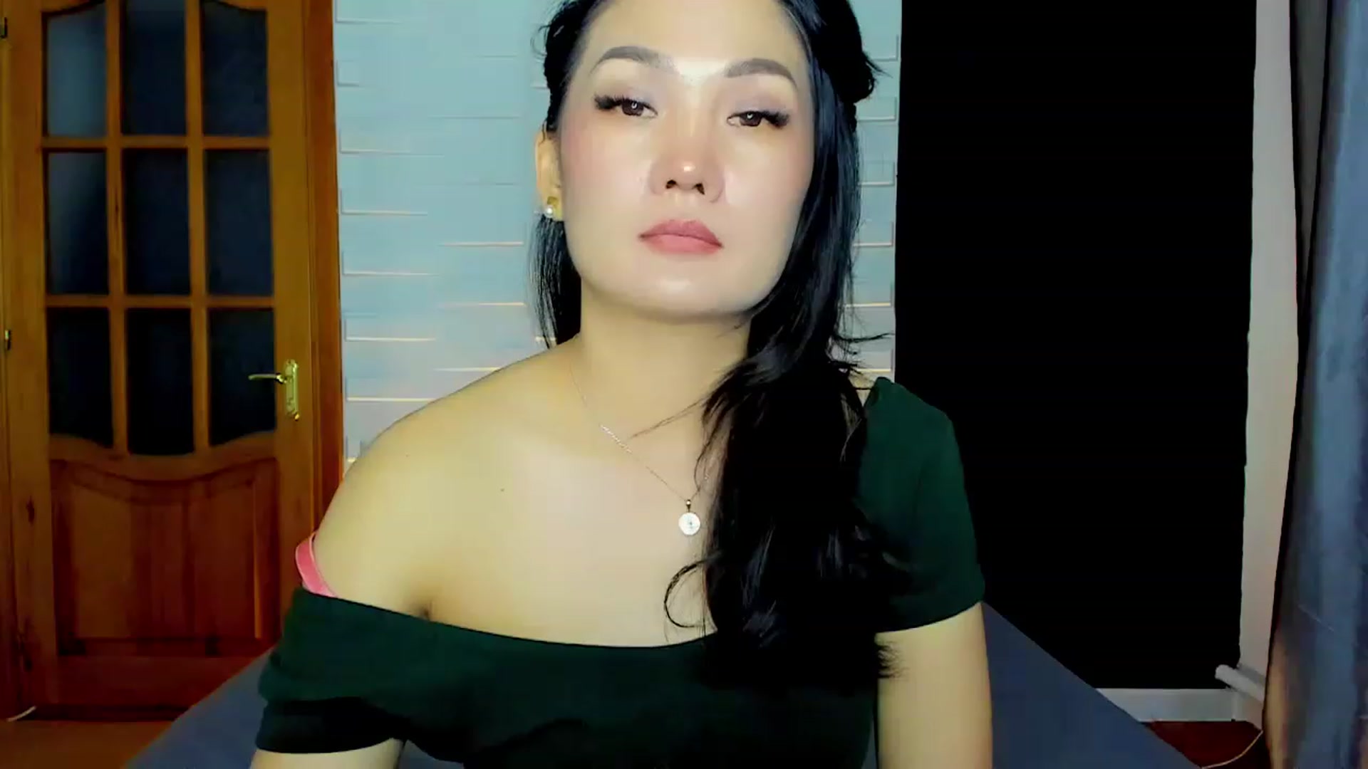 Gallery image thumbnail from Oiuysgdb's myfreecams stream on, 05/27/2023, 15:30 image 5 of 20