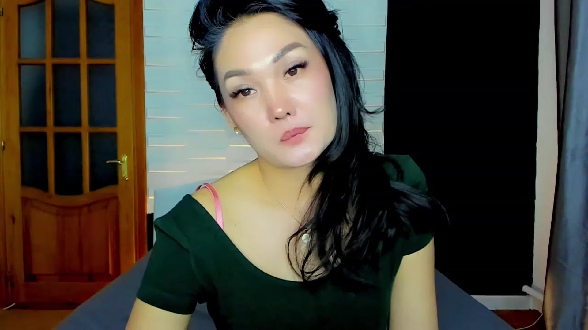 Gallery image thumbnail from Oiuysgdb's myfreecams stream on, 05/27/2023, 15:30 image 15 of 20