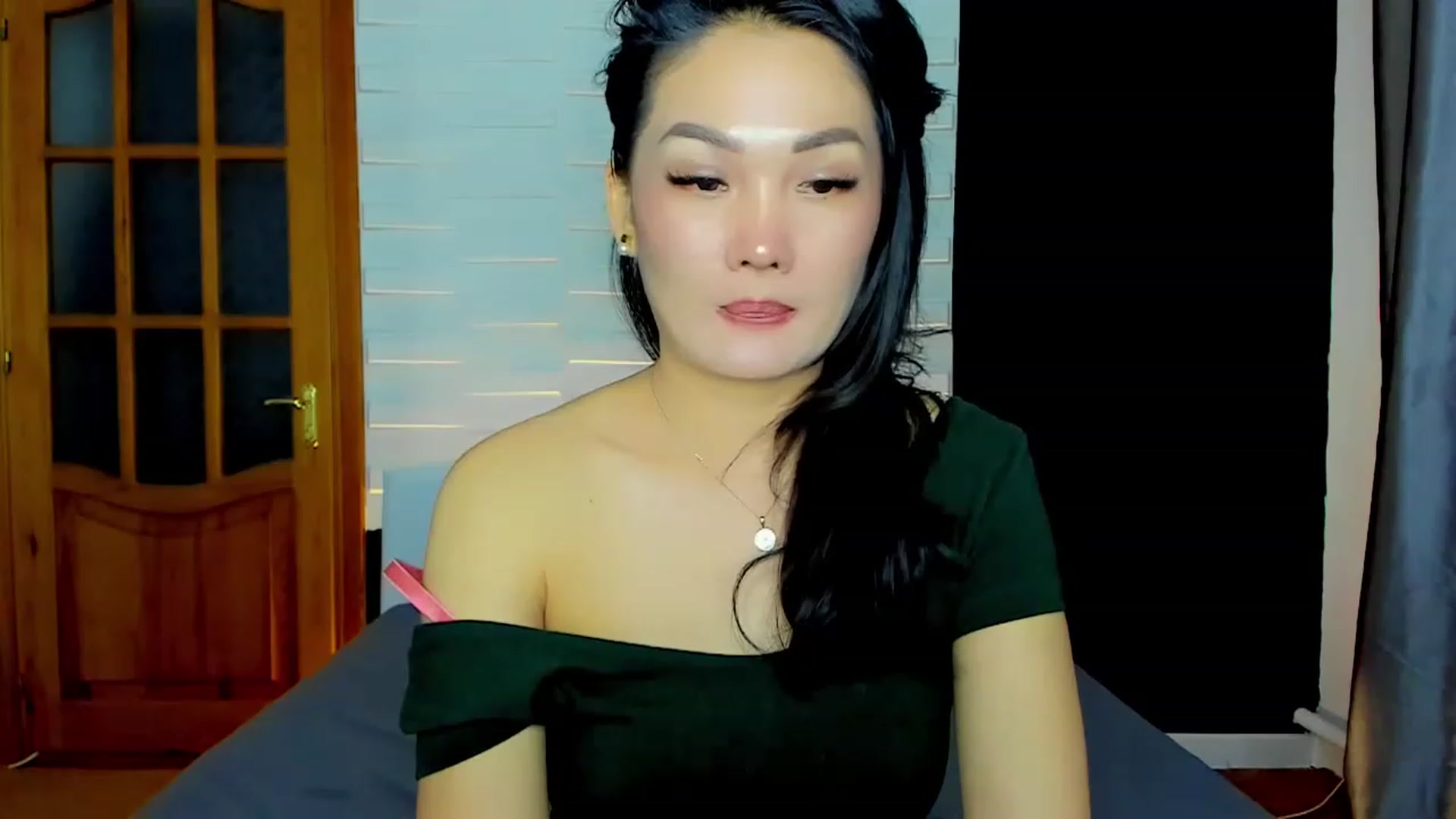 Gallery image thumbnail from Oiuysgdb's myfreecams stream on, 05/27/2023, 15:30 image 3 of 20