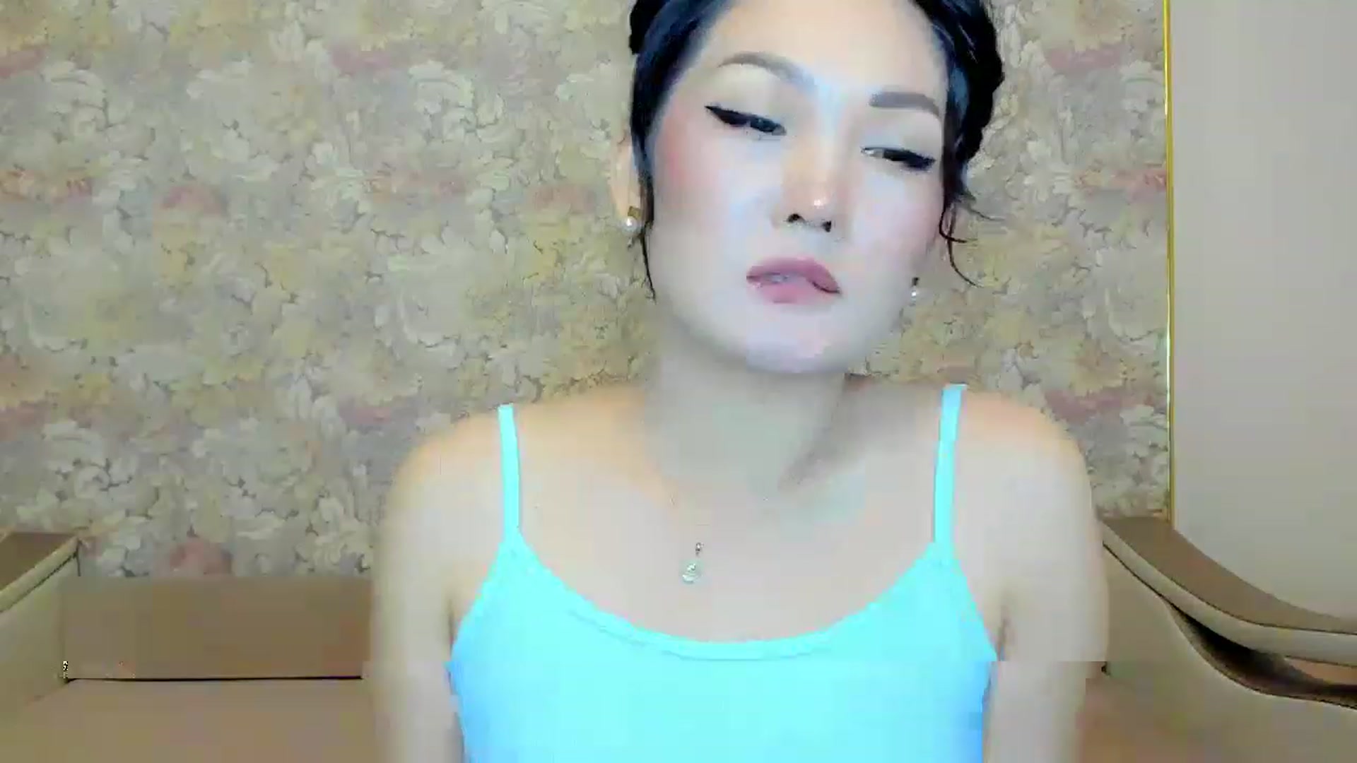 Gallery image thumbnail from Oiuysgdb's myfreecams stream on, 06/04/2023, 15:29 image 15 of 20