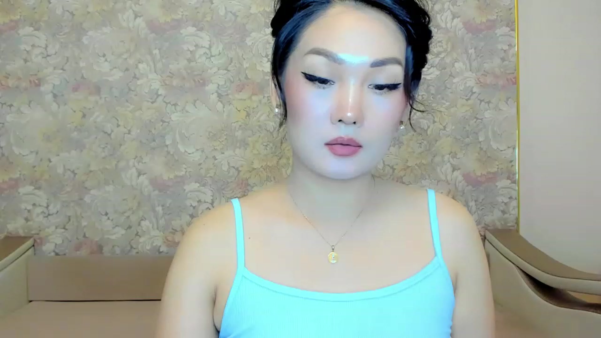 Gallery image thumbnail from Oiuysgdb's myfreecams stream on, 06/04/2023, 16:06 image 3 of 20