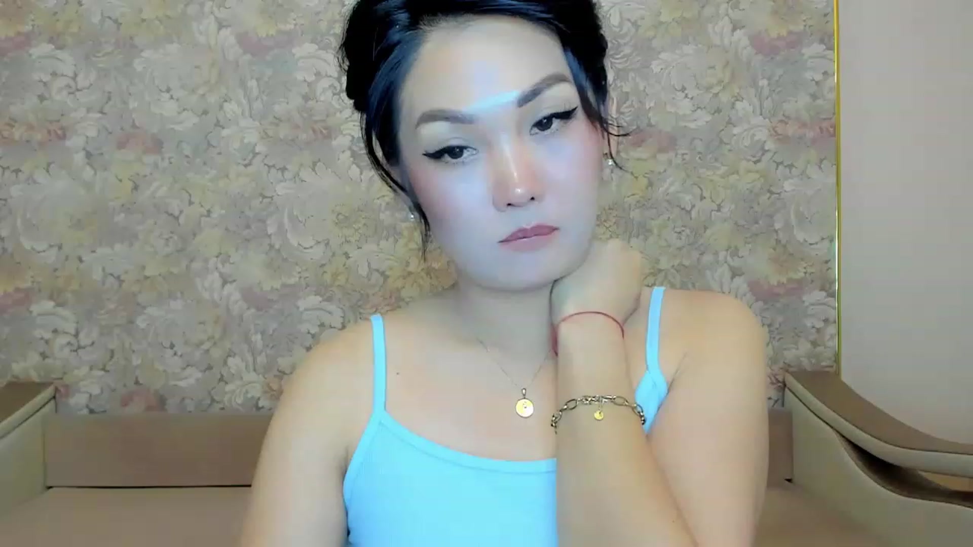 Gallery image thumbnail from Oiuysgdb's myfreecams stream on, 06/04/2023, 16:06 image 6 of 20